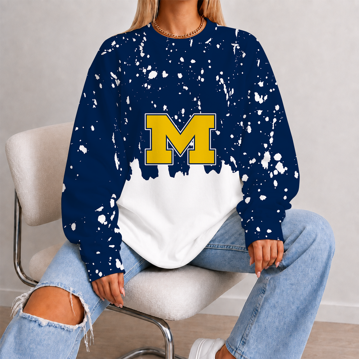 [FAN FAVORITE] NEW CUSTOMIZED NCAA MFF04 MIW MICHIGAN WOLVERINES UNISEX SWEATSHIRT